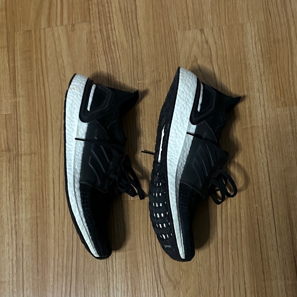 Adidas ultraboost men’s 9.5 black